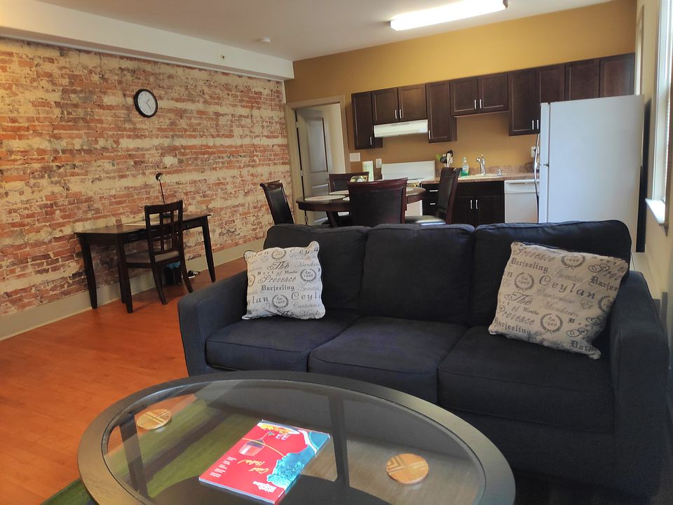 1st image of 513 Park Ave APT 202
