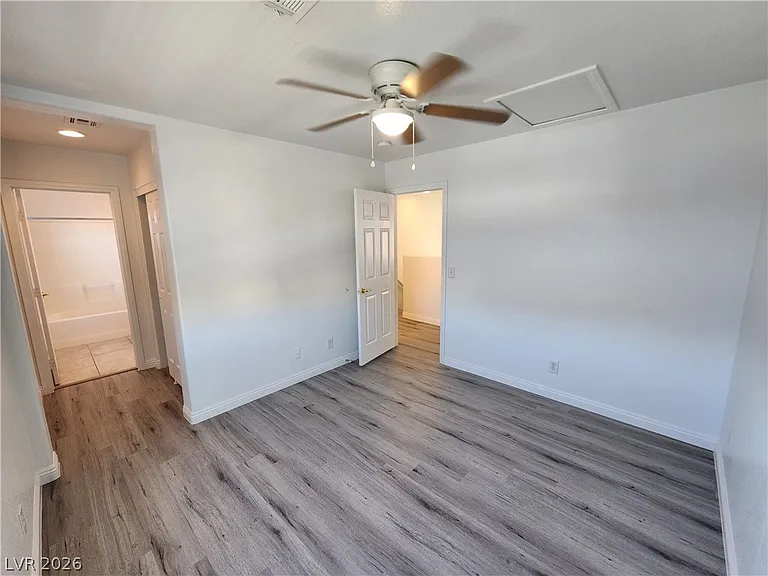 9106 Sheffield Garden Ave — Photo 10