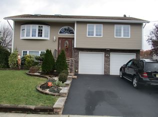 106 N Grant Ave, Colonia, NJ 07067