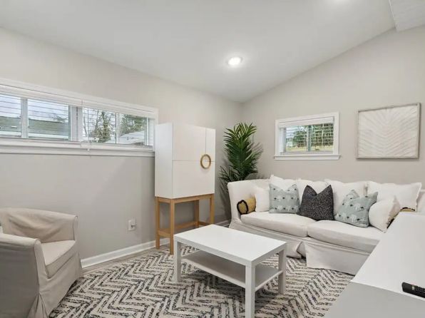 237 N 4th St #2