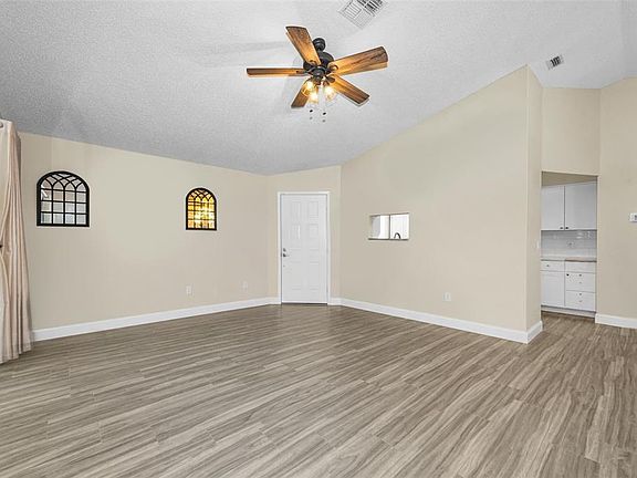 4th image of 4638 Sheffield Dr