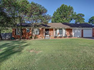3108 Summit Blvd, Sand Springs, OK 74063