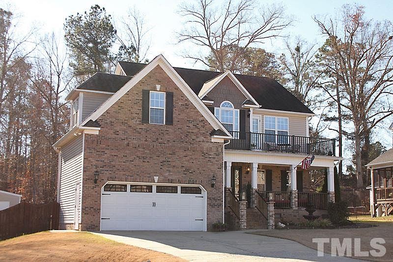 1st image of 212 River Knoll Dr