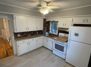 468 Linden St #1, Fall River, MA 02720