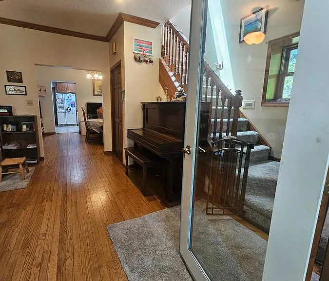 10040 Maple Valley Dr — Photo 6