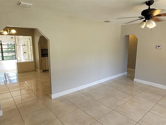 4th image of 1125 NW 109th St