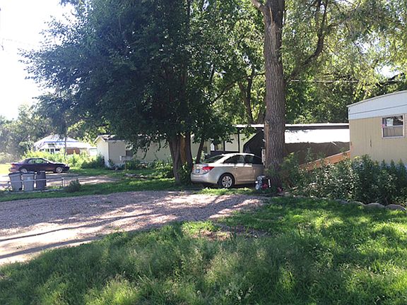 2nd image of 905 1/2 Broadway Ave Trailer 4