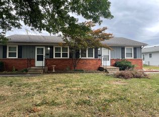 2827 S Stewart Ave, Springfield, MO 65804