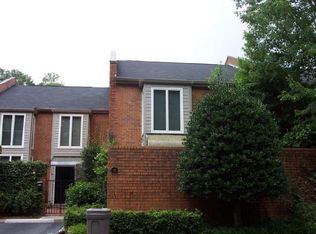 52 Willow Gln, Sandy Springs, GA 30342