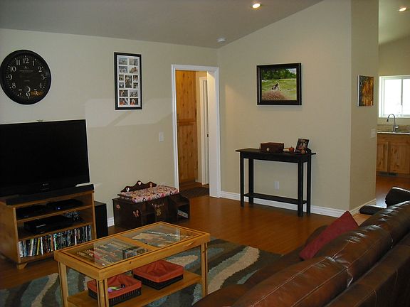 5th image of 101 Waterford Dr