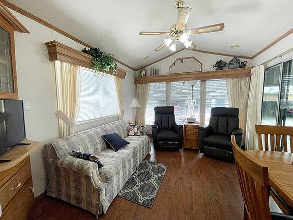 4th image of 4220 E Main St #F11