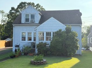 3 Devon Ave, Norwalk, CT 06850