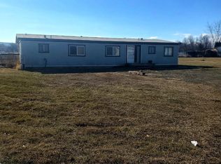 10206 Ahtanum Rd, Yakima, WA 98903