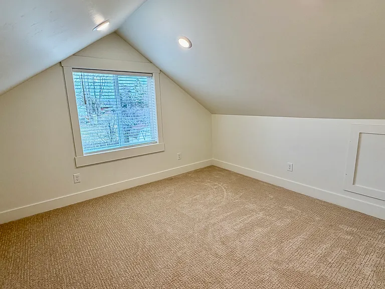 145 N Byron Ave #A — Photo 25