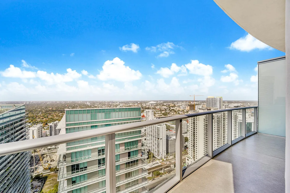 Photo 2 of 42 - 1100 S Miami Ave #4205 - Miami, FL Building Photo - 1100 S Miami Ave #4205