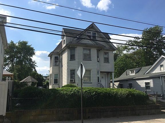 3rd image of 200 Jewett Ave