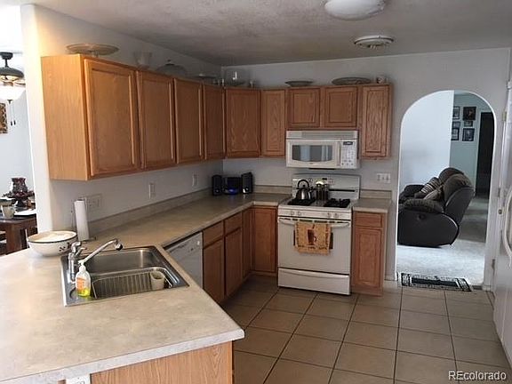 4th image of 2271 Thomas Ave