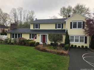 13 Currituck Rd, Newtown, CT 06470