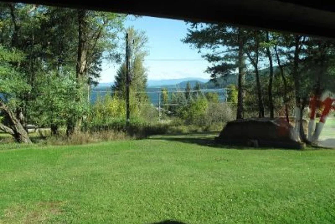 Lakeshore Dr, Sagle — Photo 2