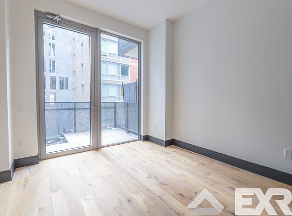 5th image of 42-22 27th St #505
