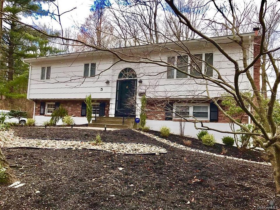 1st image of 5 Twin Lakes Dr