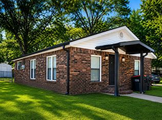 818 N Detroit Ave, Russellville, AR 72801