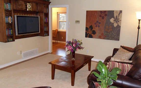 5th image of 9319 Clearhurst Dr