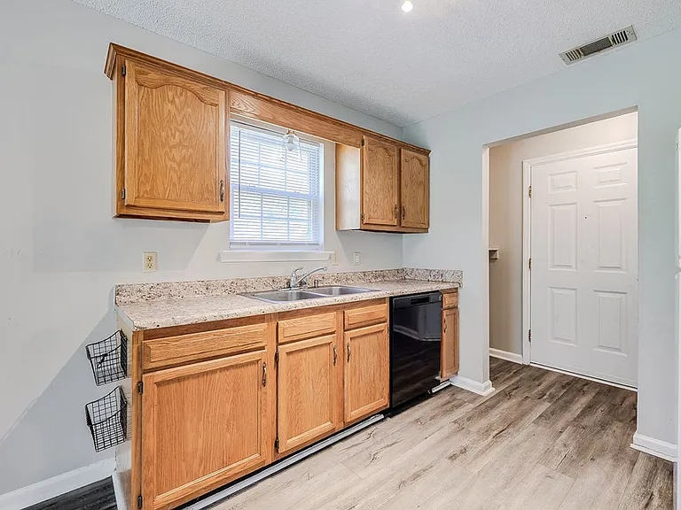 4903 McCall Rd — Photo 11