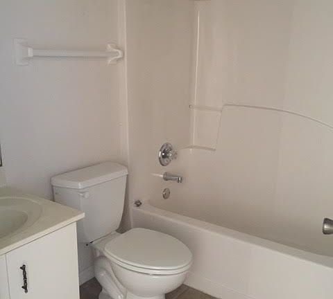 4th image of 13202 Indian Creek Dr #13A