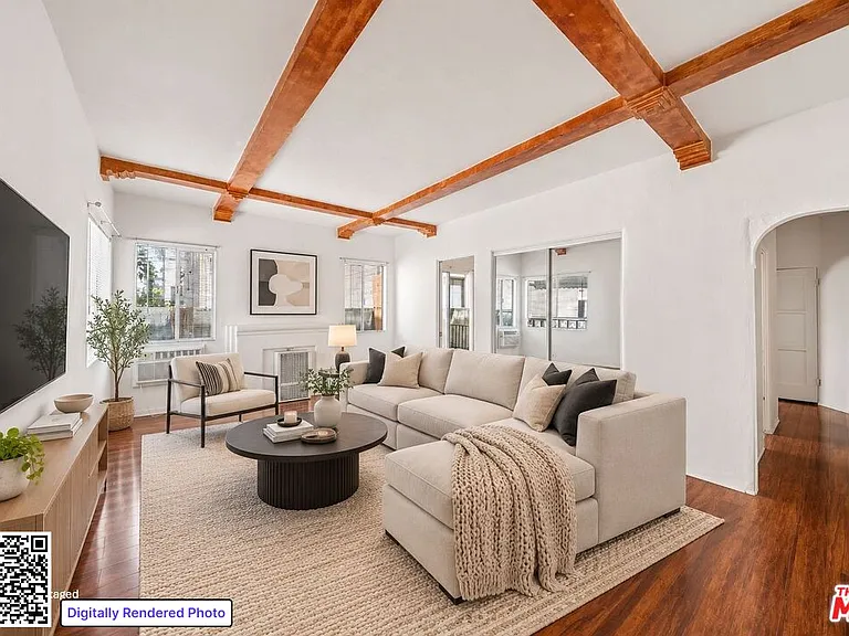 153 S Crescent Dr #3 — Photo 1
