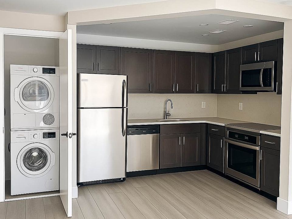 2nd image of 2885 W 15th St APT 3H