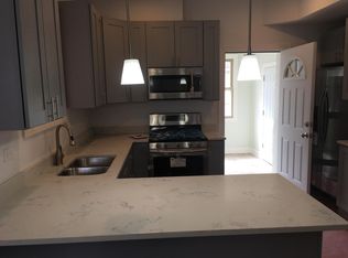 2745 W Giddings St APT 2, Chicago, IL 60625
