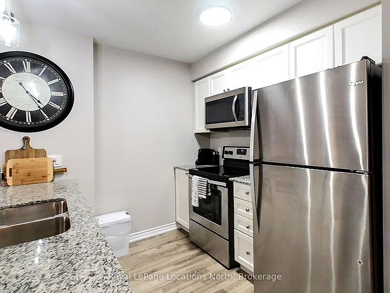 5 Anchorage Cres #102 — Photo 3