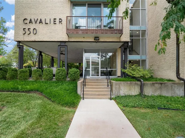 550 S Brentwood Blvd APT 2E, Saint Louis, MO 63105