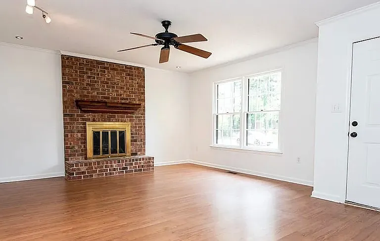 Building Photo - 130 Brookstone Ct