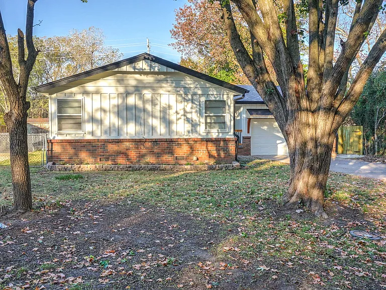 1614 S Elm Ave W — Photo 25
