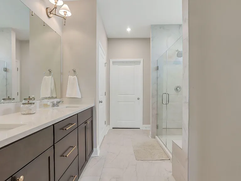 72 McRorrie Dr — Photo 21