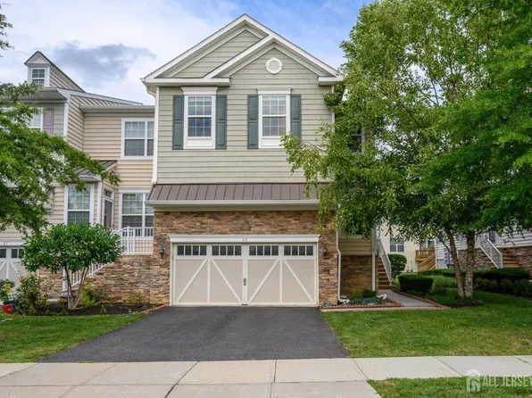 29 Morris Ln, Cranbury, NJ 08512