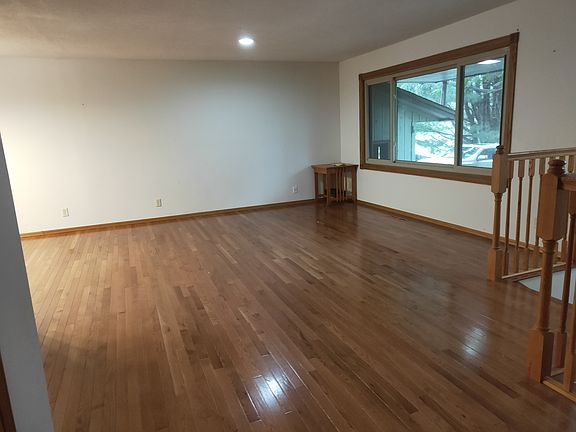3rd image of 3317 Williams Dr