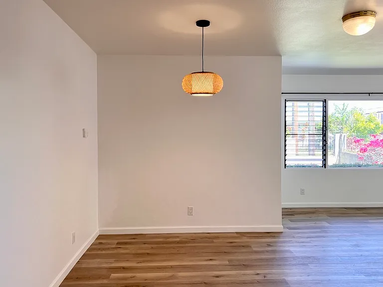 1508 Farrington St #B — Photo 6