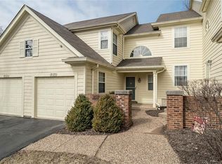 12123 Autumn Lakes Dr, Maryland Heights, MO 63043