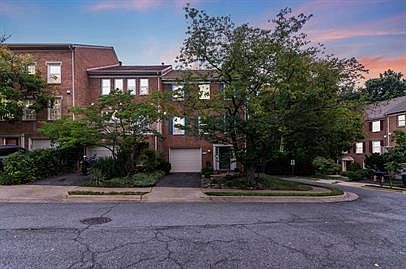 1st image of 5910 Munson Ct #1