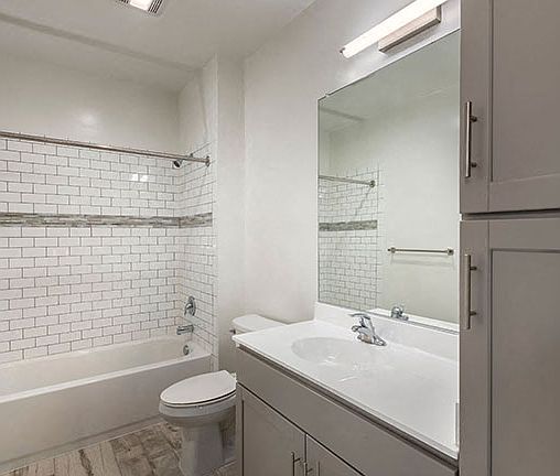 2nd image of 2910 S Glebe Rd #109