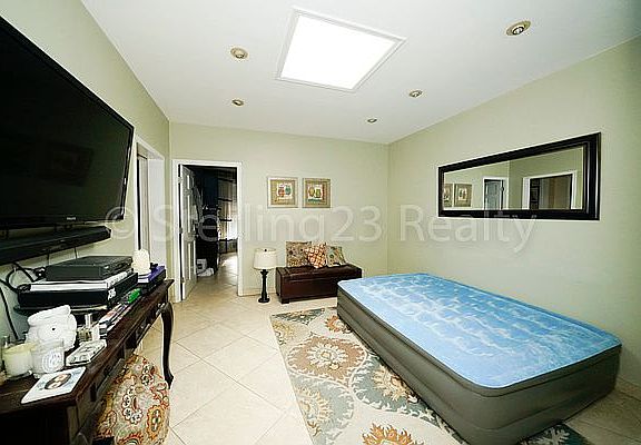 5th image of 3001 Astoria Blvd #2