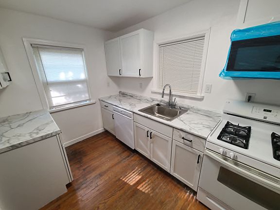 4th image of 219 Madison Ave