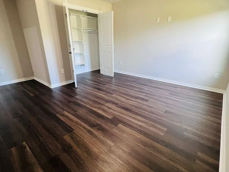 601 Holly St — Photo 17