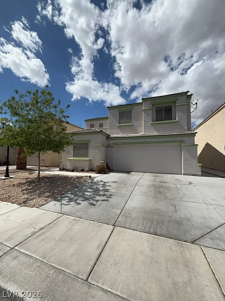4 bed, 2.5 bath, 1891 sqft, $2,100 — Photo 1