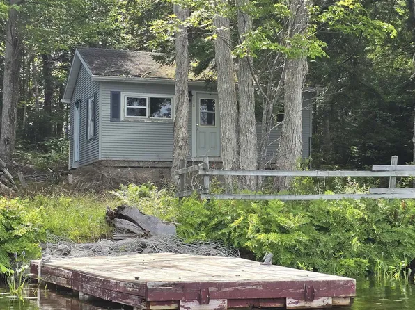 15 Johnson Rd, East Hants, NS B0N 1Z0
