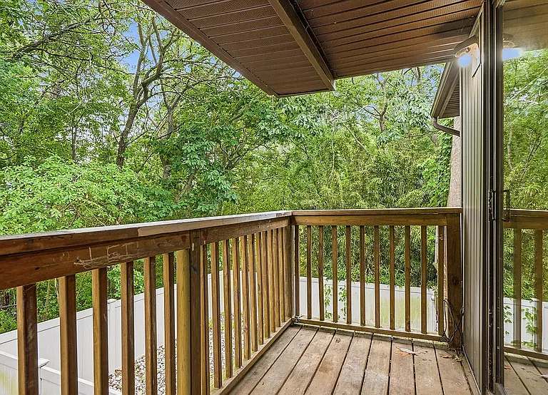 307 Cutty Ct — Photo 25