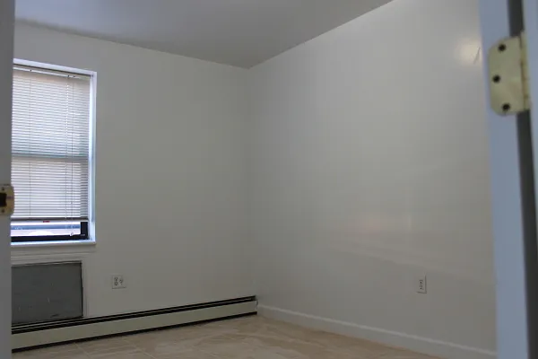 Rented by H.P. Greenfield Real Estate | media 3